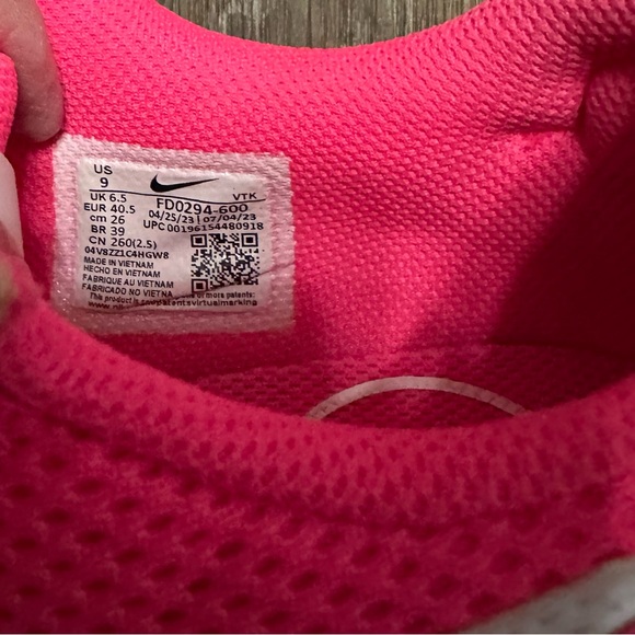 Nike Women's Air Max
Excee Casual Sneaker Size 9 Pink Tennis Shoe - Picture 8 of 14